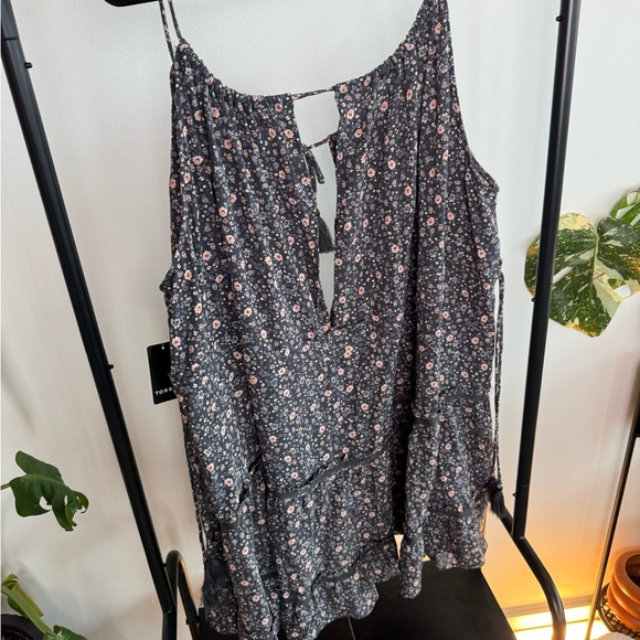 Floral Sleeveless Dress with Tassels - Picture 4 of 4